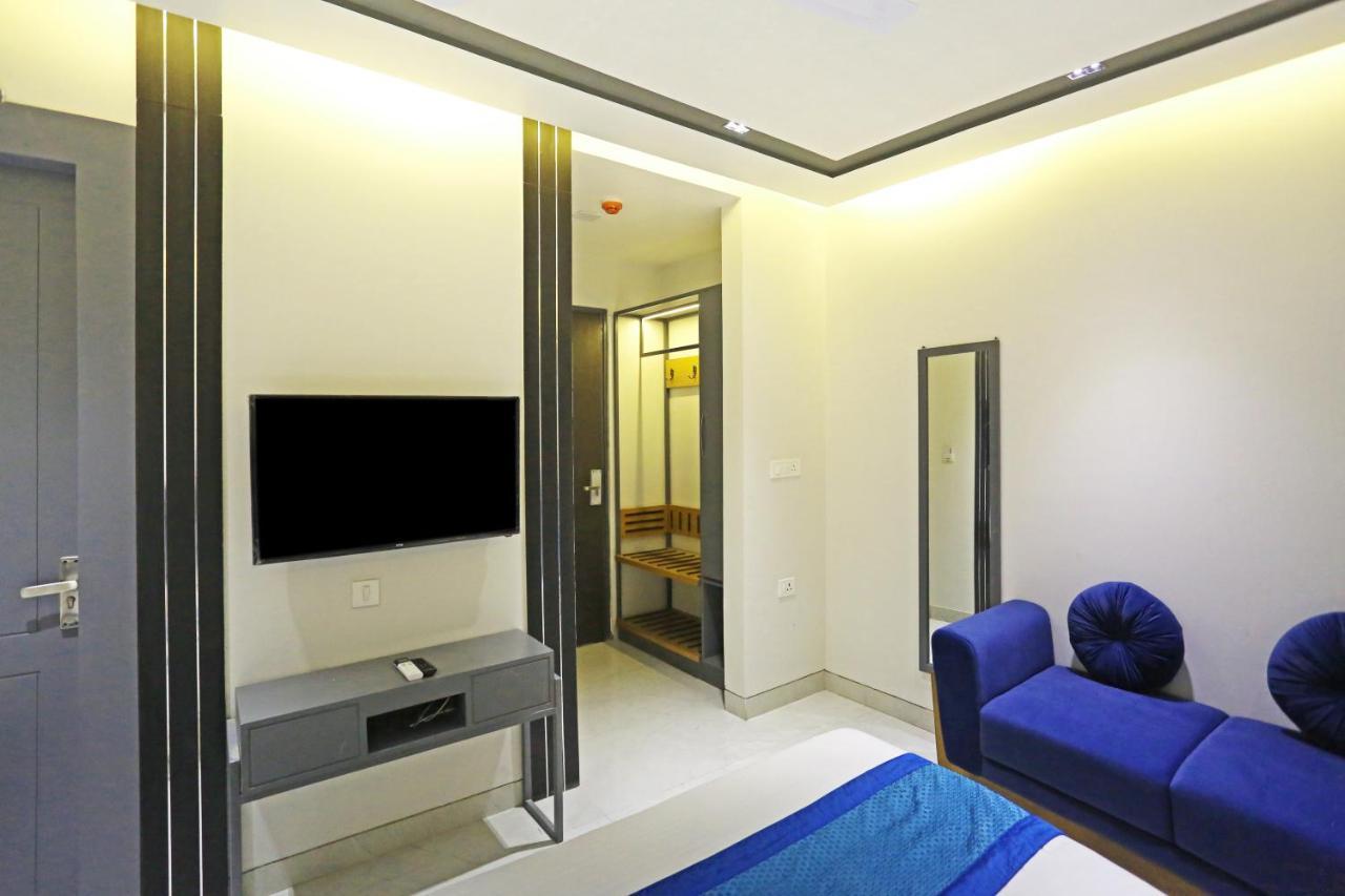 Hotel Apple Villa - Near Delhi Airport With Free Airport Transsfer Ню Делхи Екстериор снимка