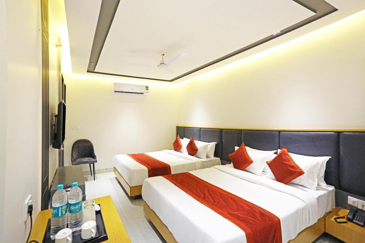 Hotel Apple Villa - Near Delhi Airport With Free Airport Transsfer Ню Делхи Екстериор снимка