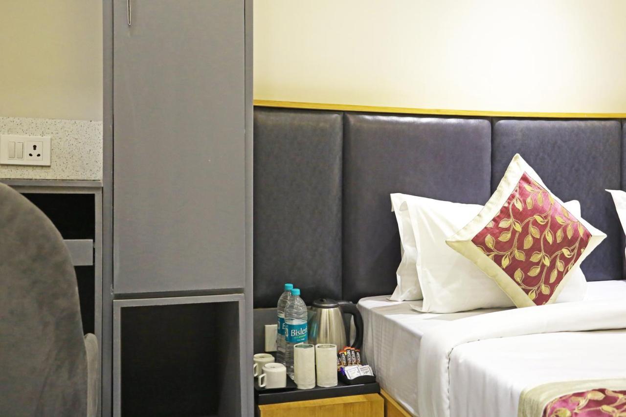 Hotel Apple Villa - Near Delhi Airport With Free Airport Transsfer Ню Делхи Екстериор снимка