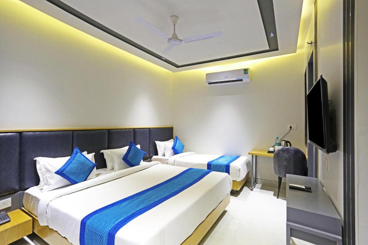 Hotel Apple Villa - Near Delhi Airport With Free Airport Transsfer Ню Делхи Екстериор снимка
