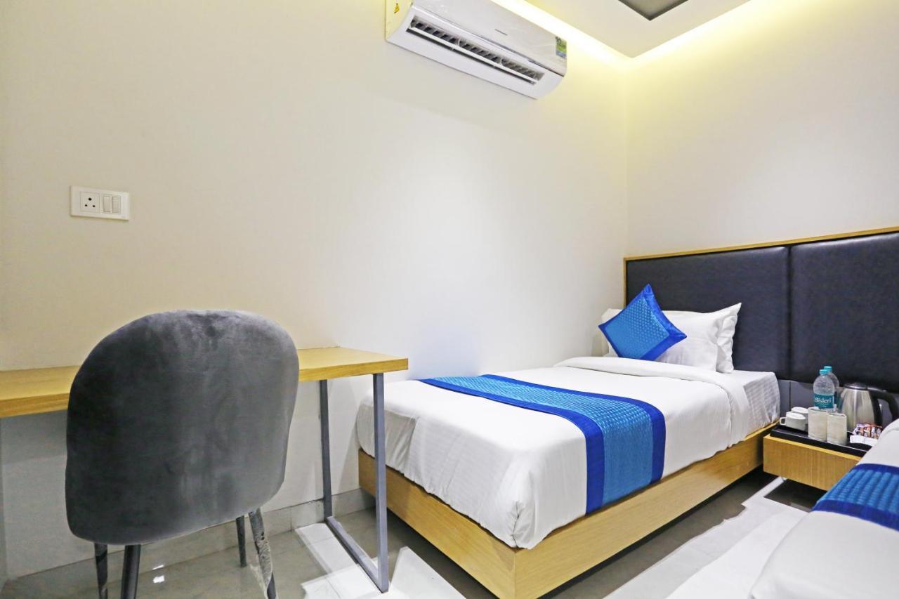 Hotel Apple Villa - Near Delhi Airport With Free Airport Transsfer Ню Делхи Екстериор снимка