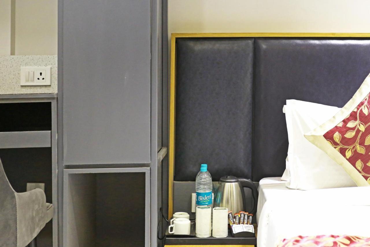 Hotel Apple Villa - Near Delhi Airport With Free Airport Transsfer Ню Делхи Екстериор снимка