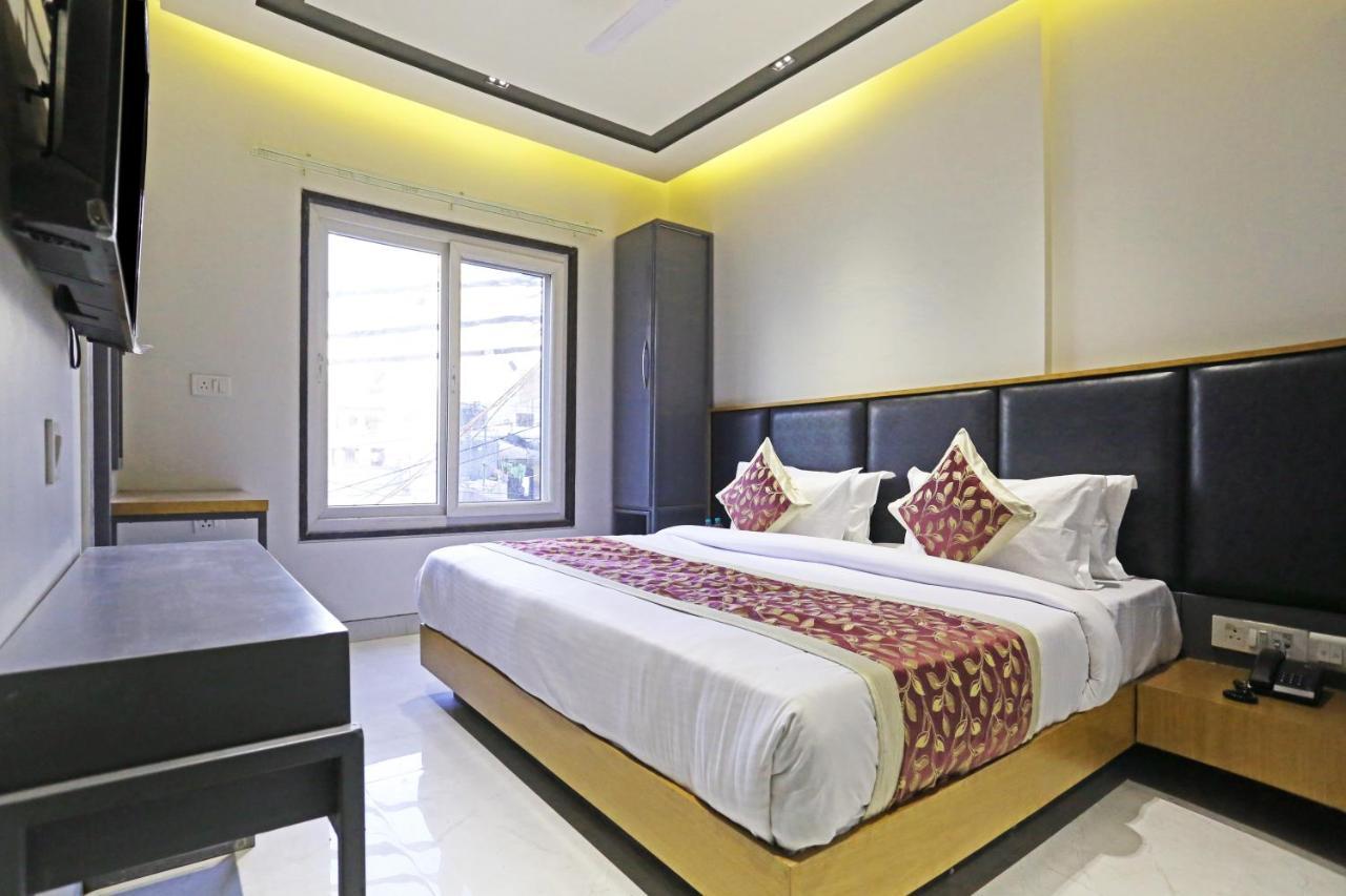 Hotel Apple Villa - Near Delhi Airport With Free Airport Transsfer Ню Делхи Екстериор снимка
